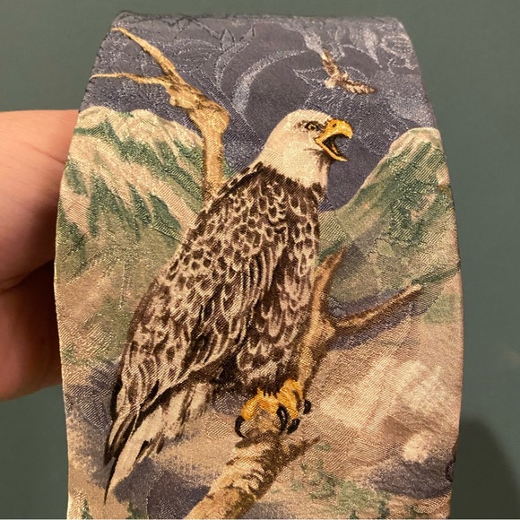 Endangered Species "American Bald Eagle" 100% Silk Neck Tie Made in the USA - Picture 2 of 7